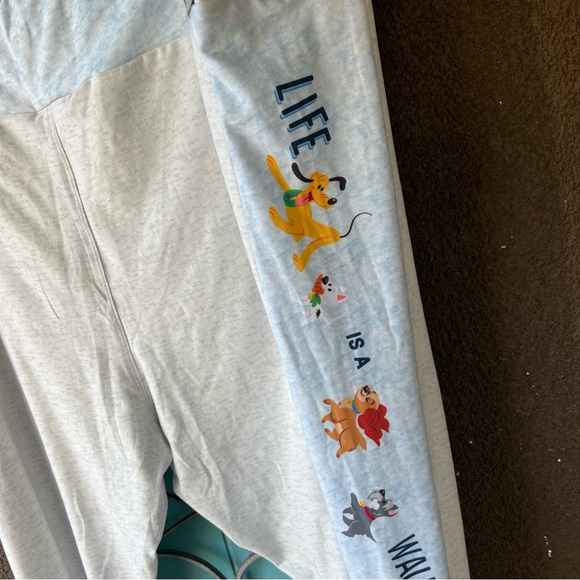 NWT Disney Parks Disney Movie Dogs Leggings A Walk in the Park Women 2X New - Picture 6 of 9